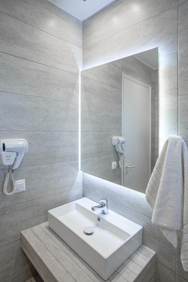 Hotel de apartamente Lord Complex Agios Georgios (Corfu)